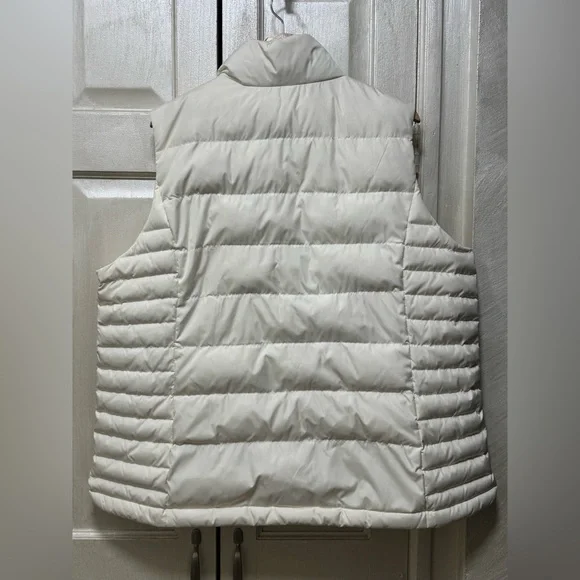 Lands End Vest Womens 1X White Down
Puffer Insulated Zip Up Outdoor Plus Size - Picture 2 of 11